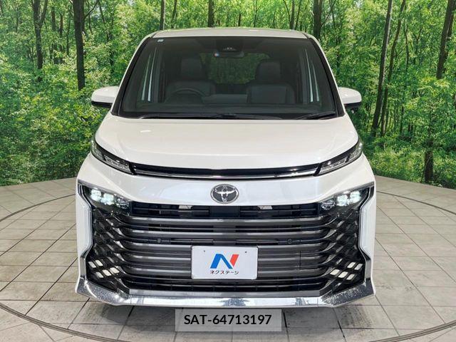Toyota VOXY 2023-11 7503564-15