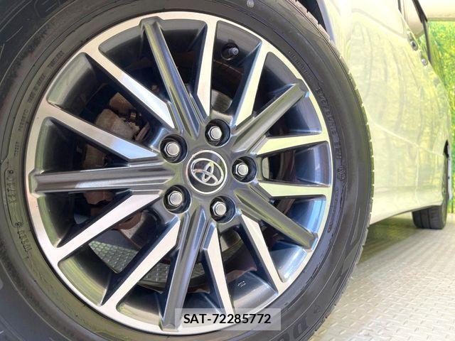 Toyota VOXY 2016-06 7503610-13