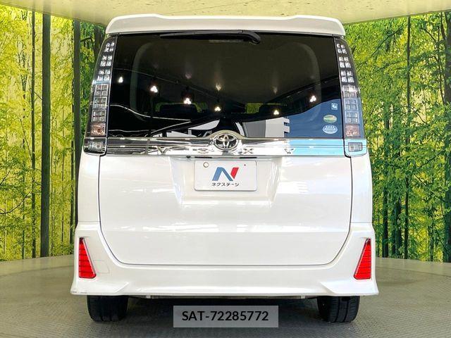 Toyota VOXY 2016-06 7503610-15