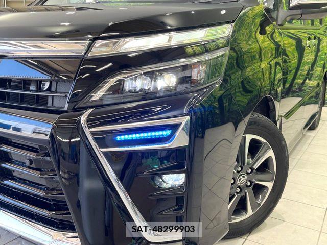 Toyota VOXY 2020-09 7503586-11