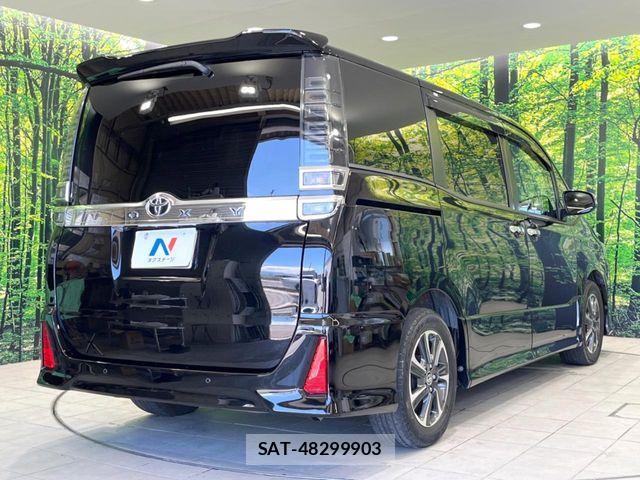 Toyota VOXY 2020-09 7503586-16