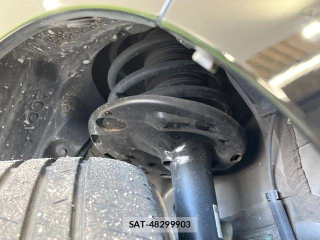Toyota VOXY 2020-09 7503586-19