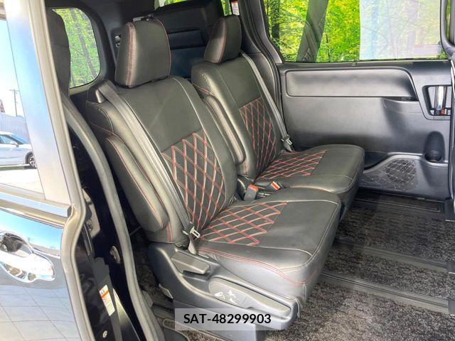 Toyota VOXY 2020-09 7503586-7