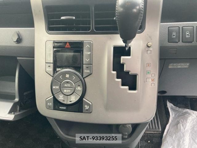 Toyota VOXY 2008-07 7503651-15