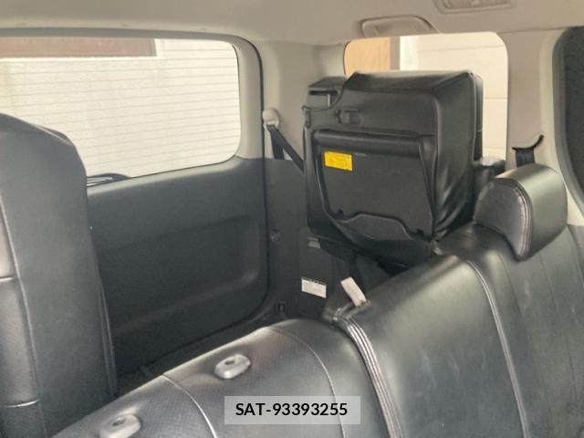 Toyota VOXY 2008-07 7503651-17