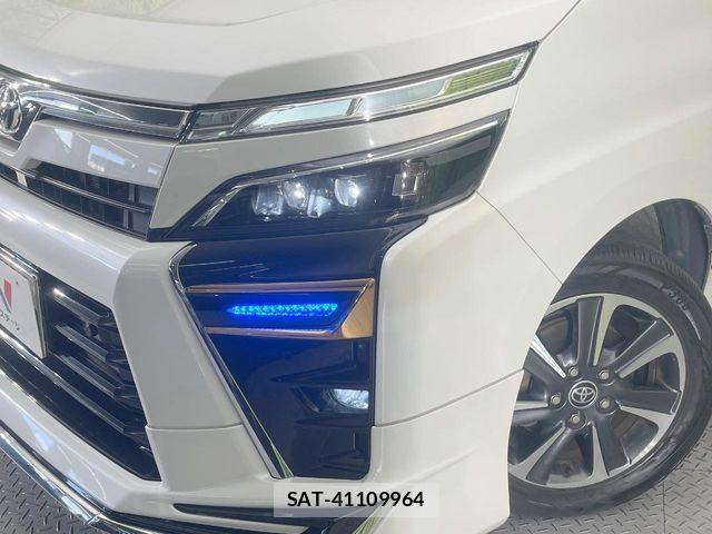 Toyota VOXY 2020-11 7503584-12