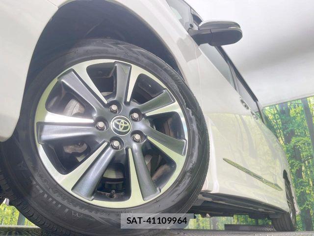 Toyota VOXY 2020-11 7503584-13