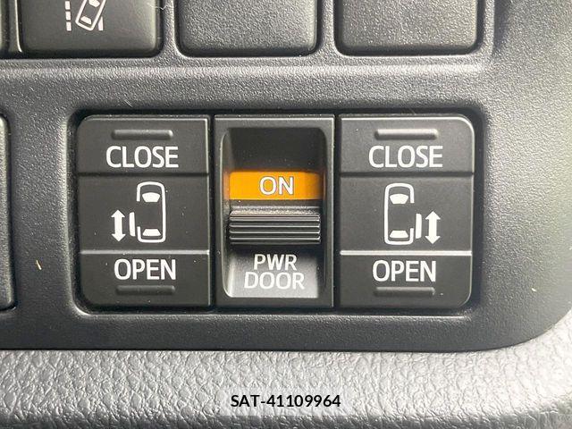 Toyota VOXY 2020-11 7503584-5