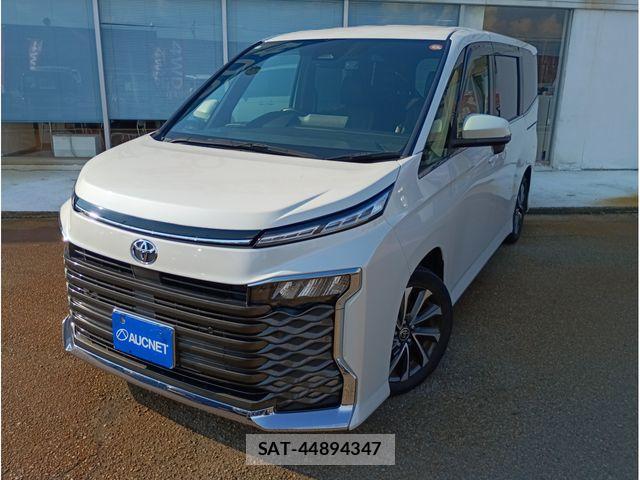 Toyota VOXY 2022-04 7510397-0