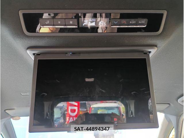 Toyota VOXY 2022-04 7510397-15