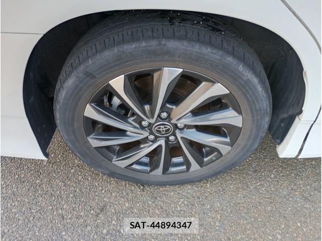 Toyota VOXY 2022-04 7510397-3