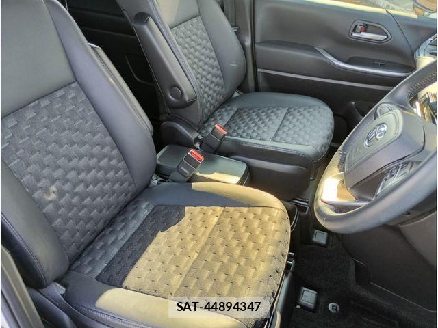 Toyota VOXY 2022-04 7510397-5