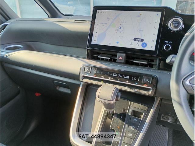 Toyota VOXY 2022-04 7510397-6