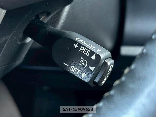 Toyota VOXY 2017-11 7503603-7