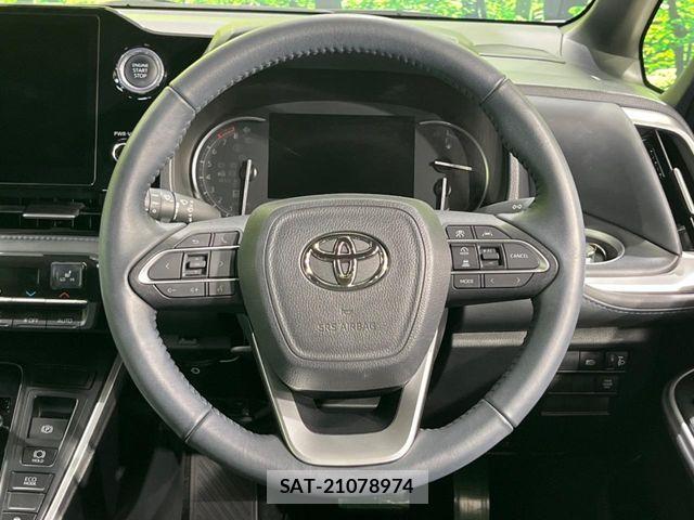 Toyota VOXY 2023-09 7503580-11