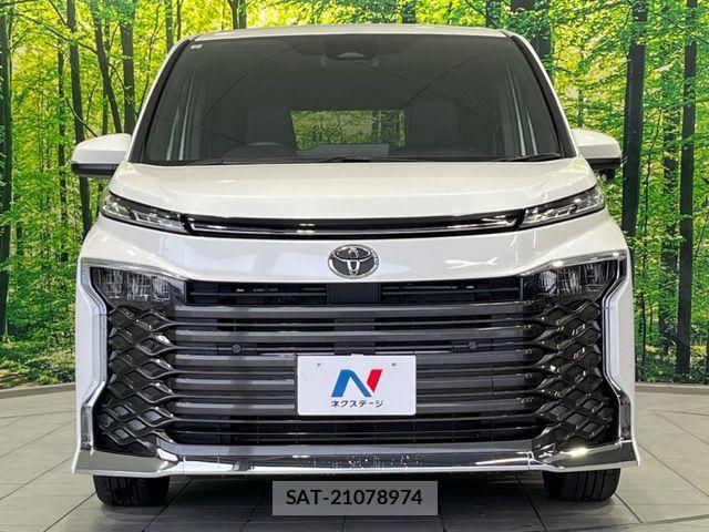 Toyota VOXY 2023-09 7503580-14