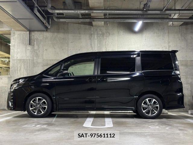 Toyota VOXY 2017-11 7503611-18
