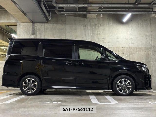 Toyota VOXY 2017-11 7503611-21