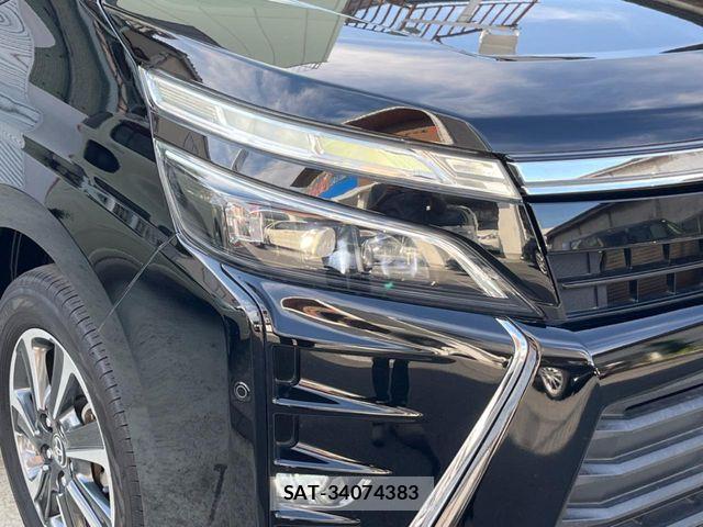 Toyota VOXY 2019-01 7503600-12
