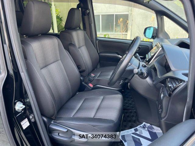 Toyota VOXY 2019-01 7503600-8