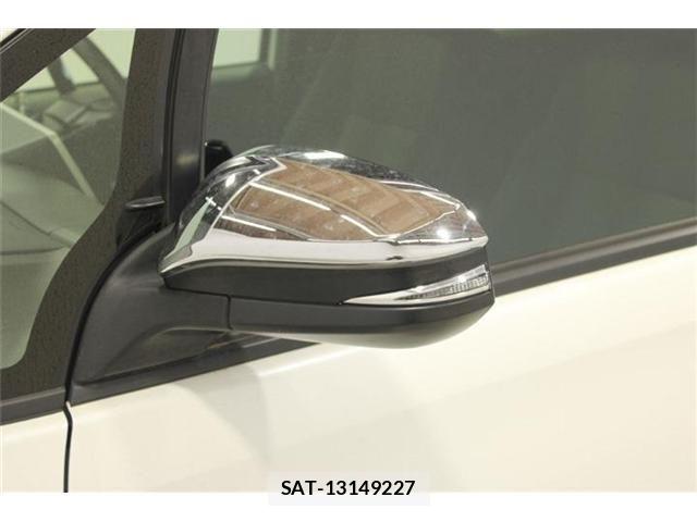 Toyota VOXY 2018-09 7510402-19
