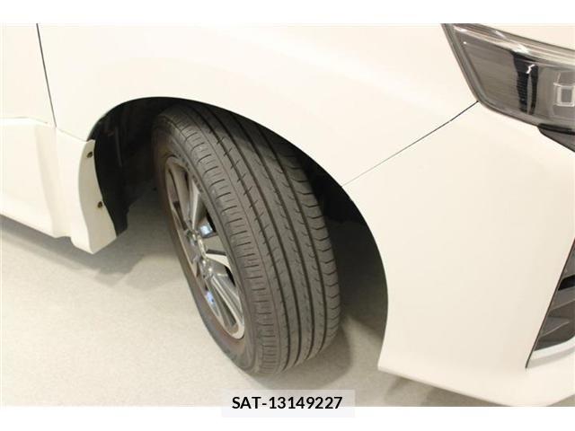 Toyota VOXY 2018-09 7510402-27
