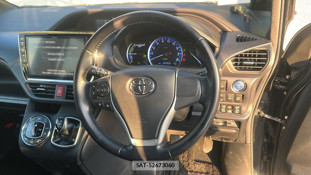 Toyota VOXY 2016 6920678-13