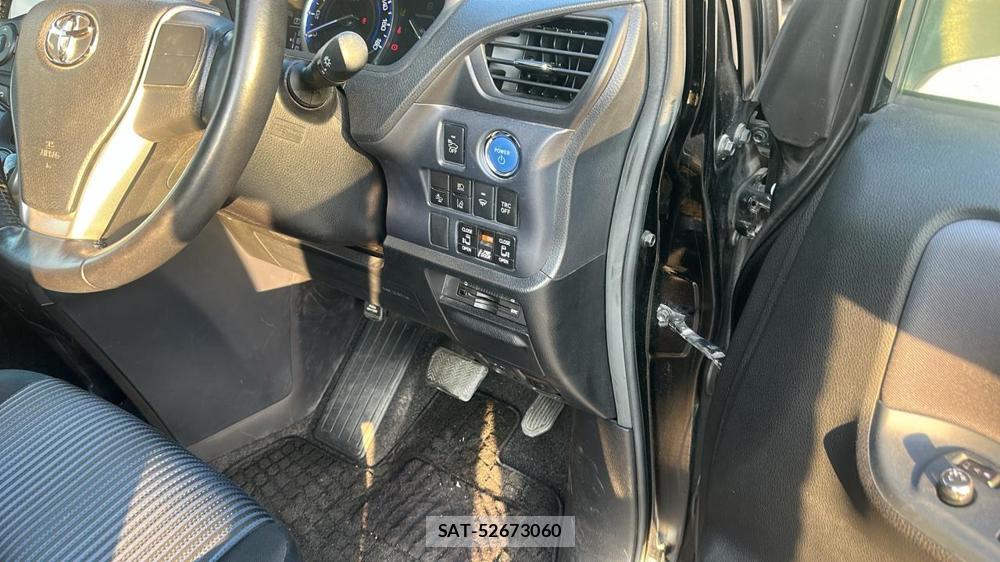 Toyota VOXY 2016 6920678-15