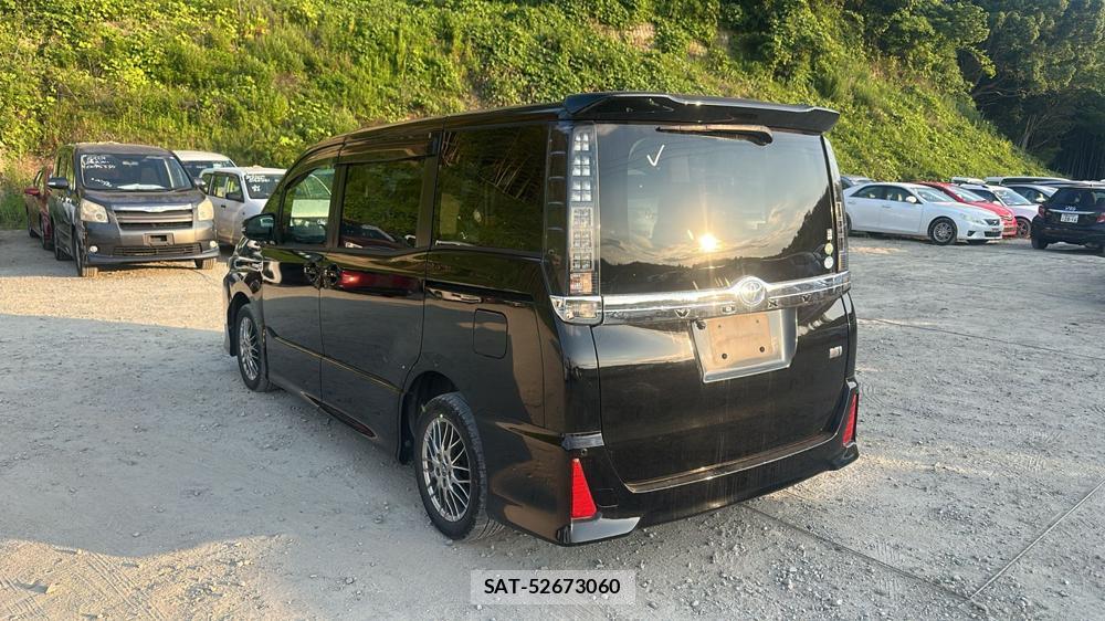 Toyota VOXY 2016 6920678-2