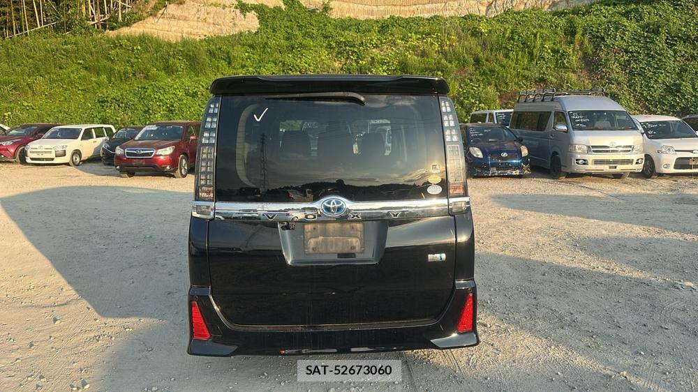 Toyota VOXY 2016 6920678-3