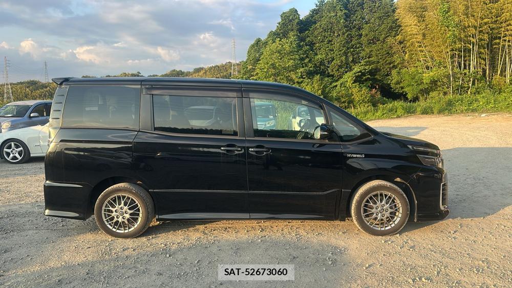 Toyota VOXY 2016 6920678-5