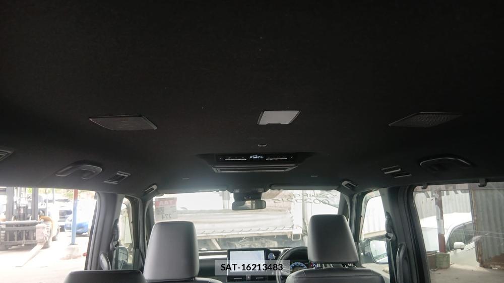 Toyota VOXY 2022 6920682-19