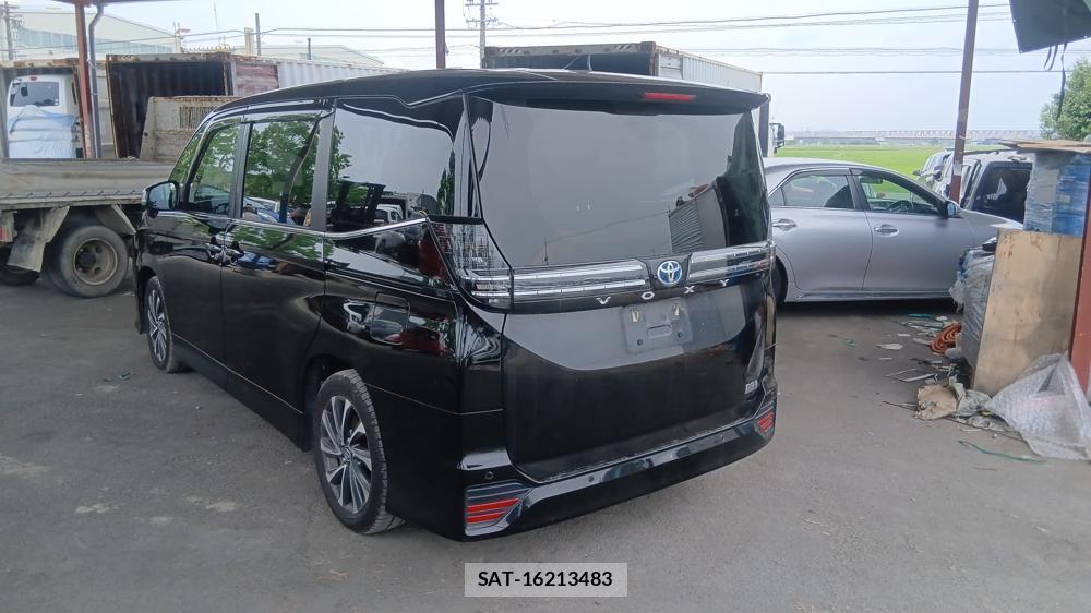 Toyota VOXY 2022 6920682-2