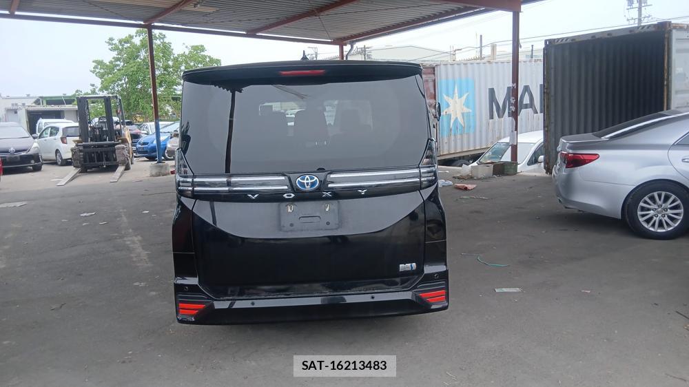 Toyota VOXY 2022 6920682-3