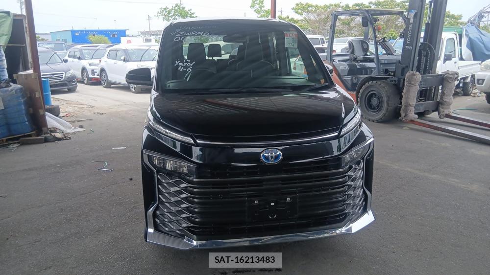 Toyota VOXY 2022 6920682-7