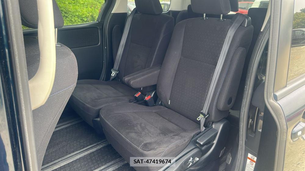 Toyota VOXY 2015 6920686-9