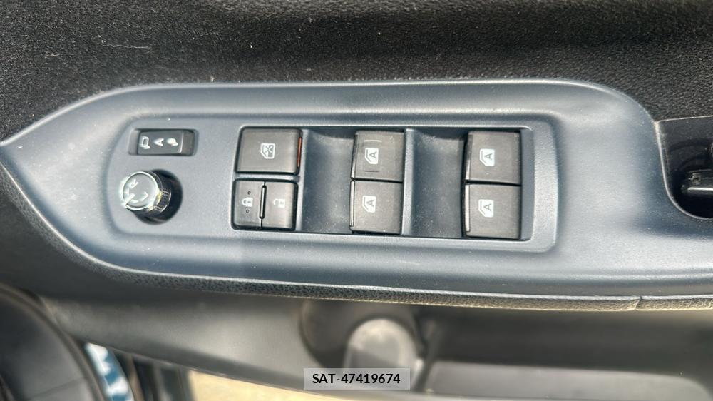 Toyota VOXY 2015 6920686-20