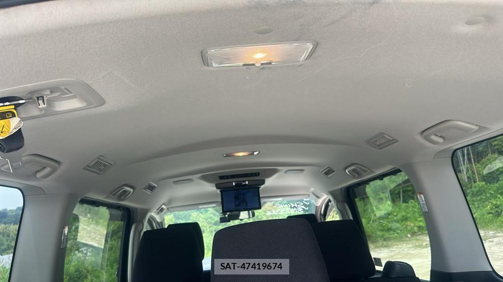Toyota VOXY 2015 6920686-21