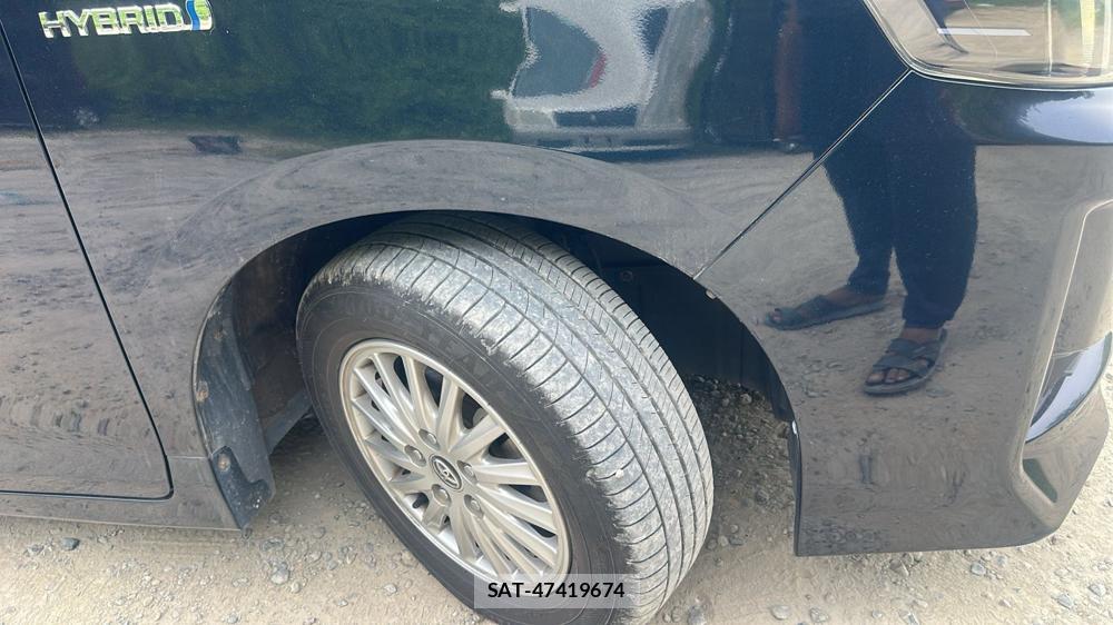 Toyota VOXY 2015 6920686-29