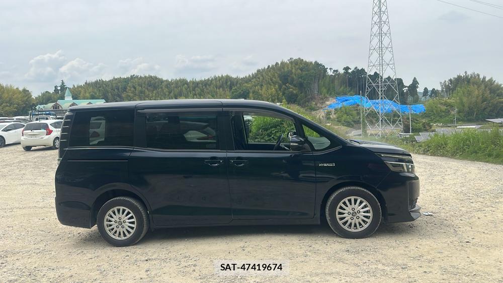 Toyota VOXY 2015 6920686-5