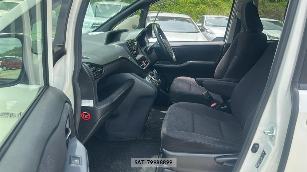 Toyota VOXY 2015 6788183-10