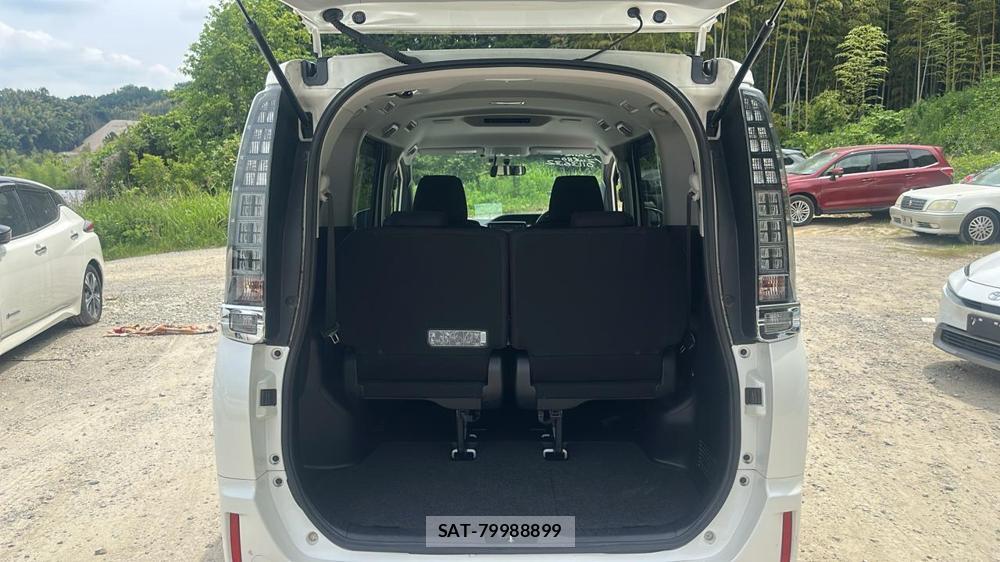 Toyota VOXY 2015 6788183-24