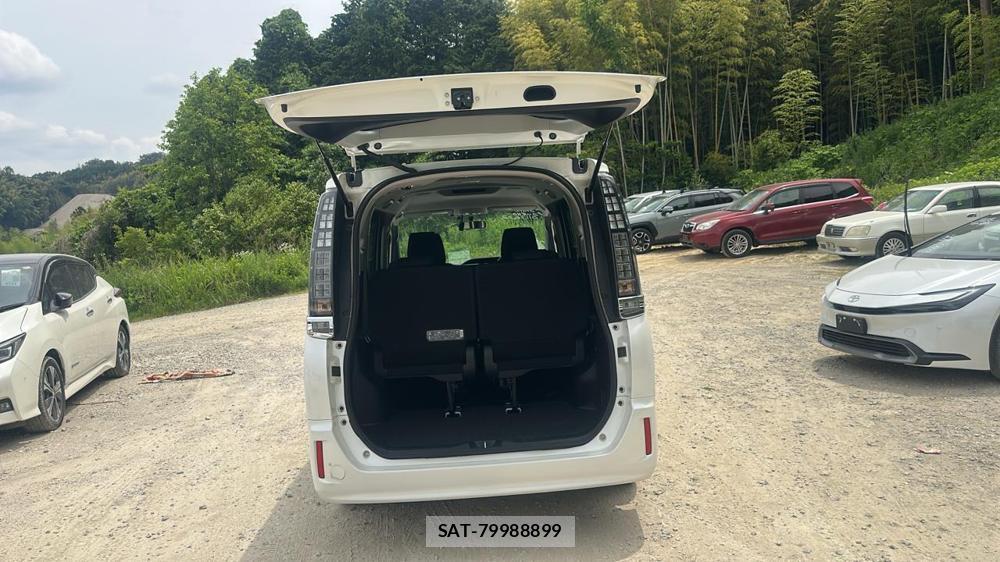 Toyota VOXY 2015 6788183-25