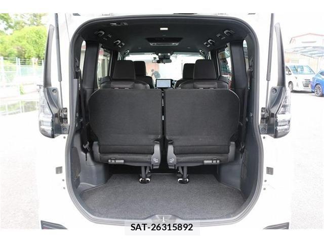 Toyota VOXY 2022-04 7563047-27