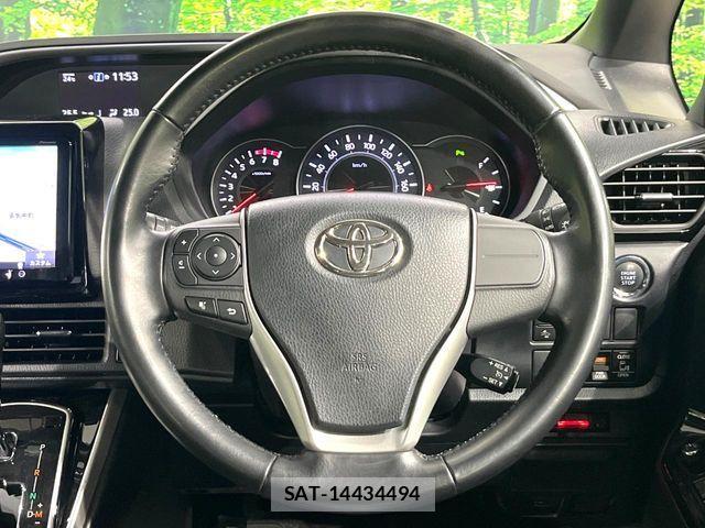 Toyota VOXY 2019-04 7563051-11