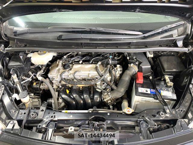 Toyota VOXY 2019-04 7563051-17