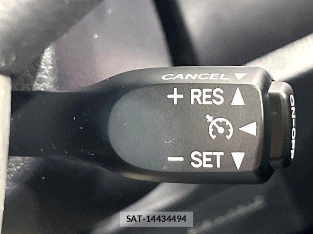 Toyota VOXY 2019-04 7563051-5