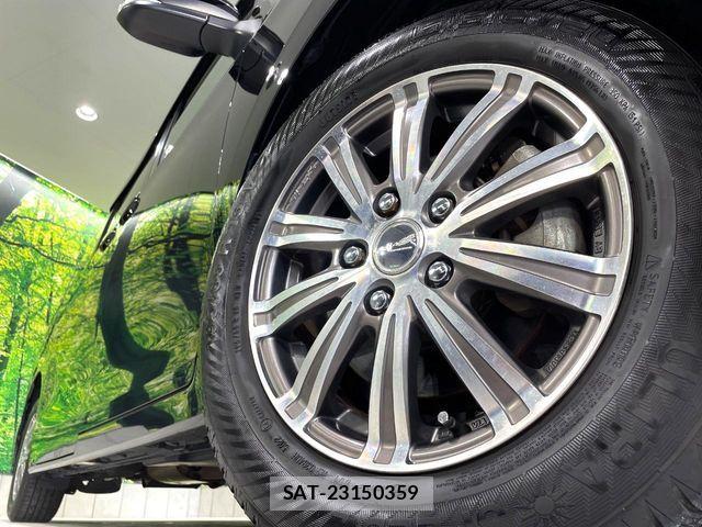 Toyota VOXY 2014-10 7563063-13