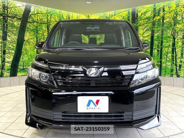Toyota VOXY 2014-10 7563063-14