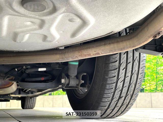 Toyota VOXY 2014-10 7563063-19